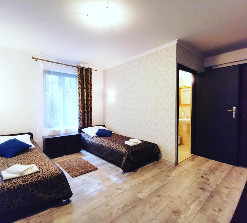 Dworek Zloty Rog Hotel I Restauracja Краков Экстерьер фото