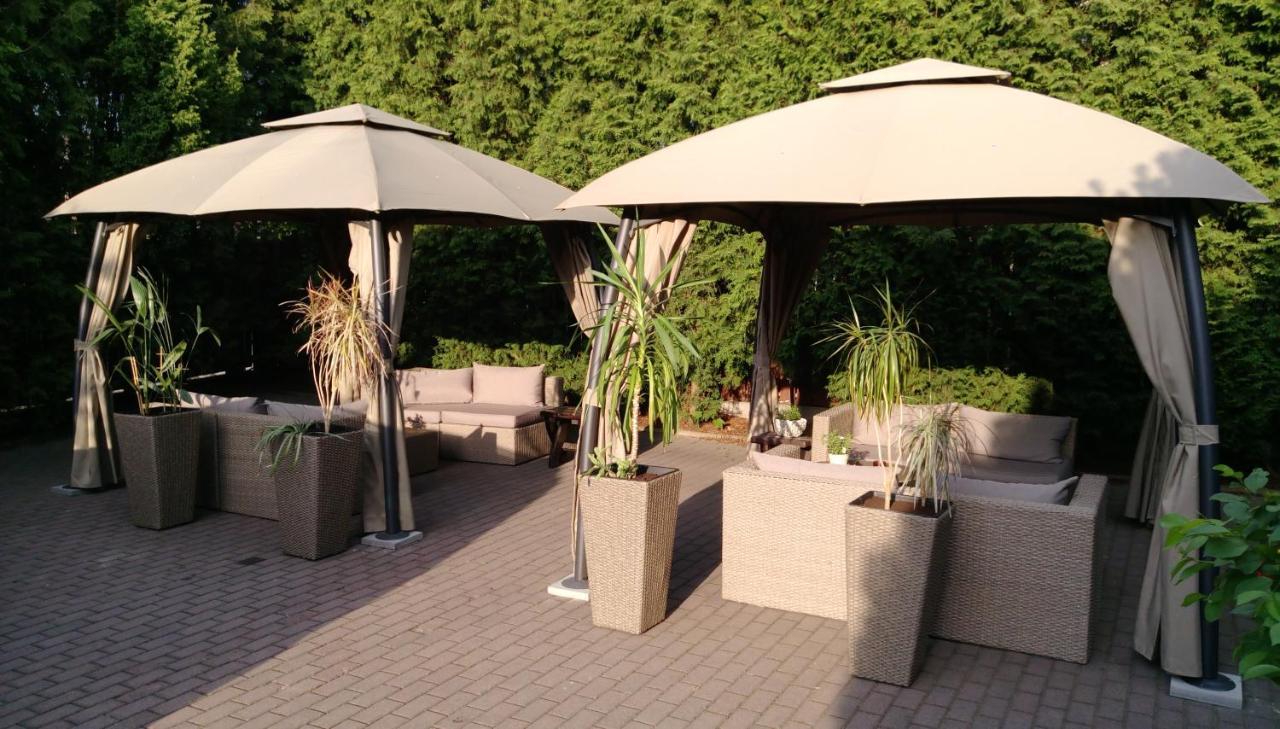Dworek Zloty Rog Hotel I Restauracja Краков Экстерьер фото